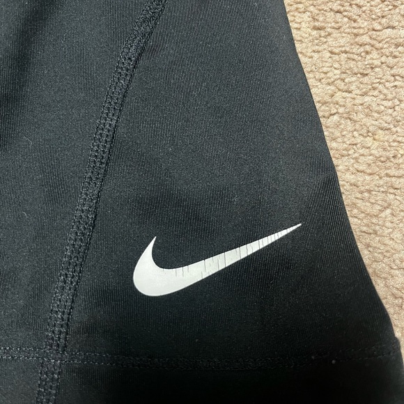 Nike workout shorts - Picture 4 of 4